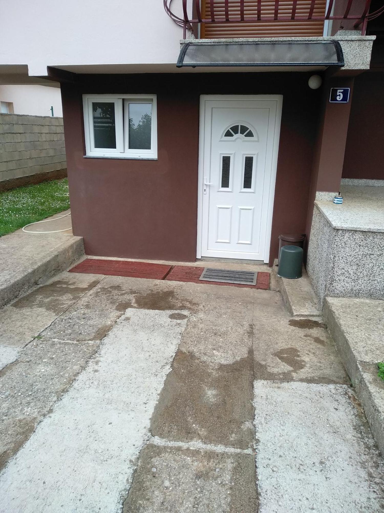 Apartments Popovic ポドゴリツァ エクステリア 写真